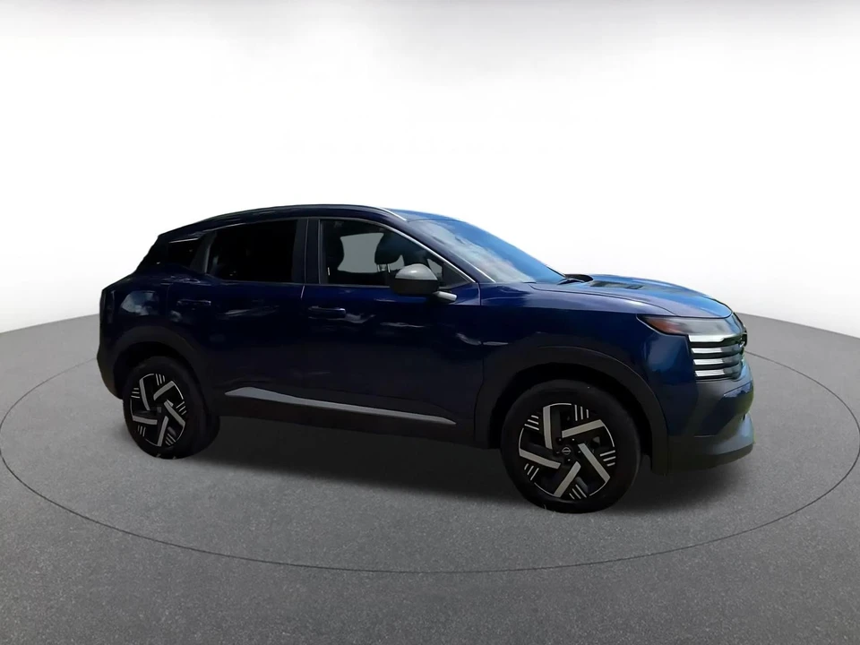 2026 Nissan Kicks - Image 2 of 31