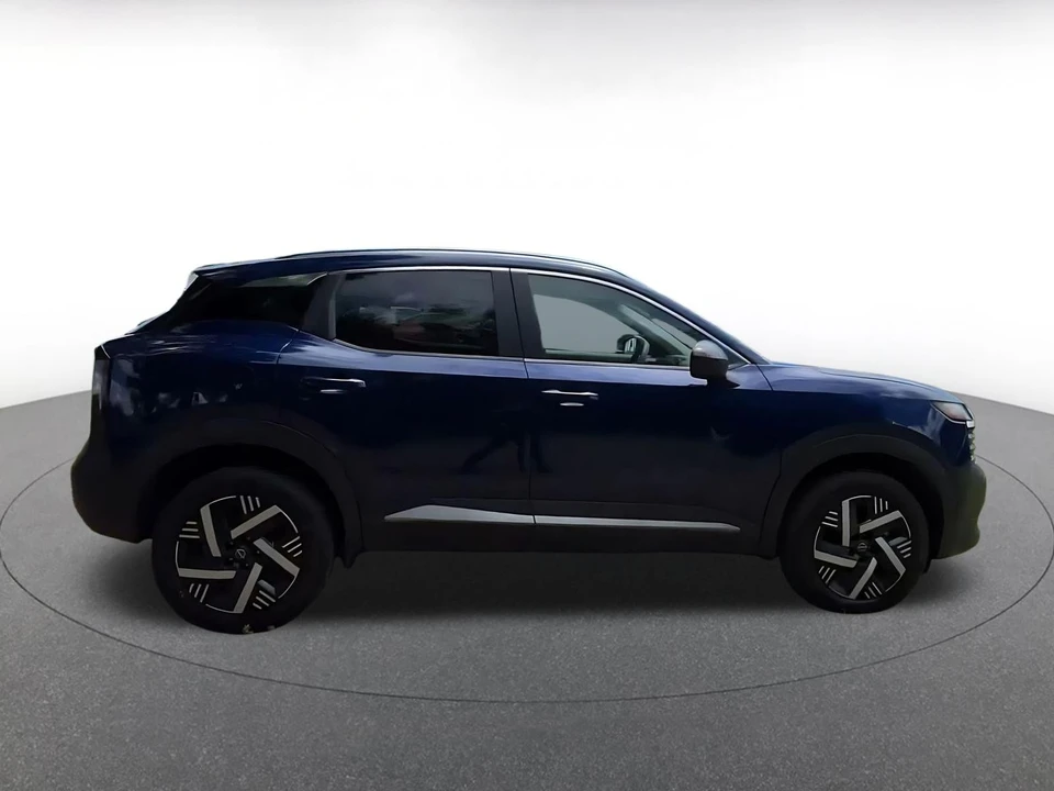 2026 Nissan Kicks - Image 17 of 31