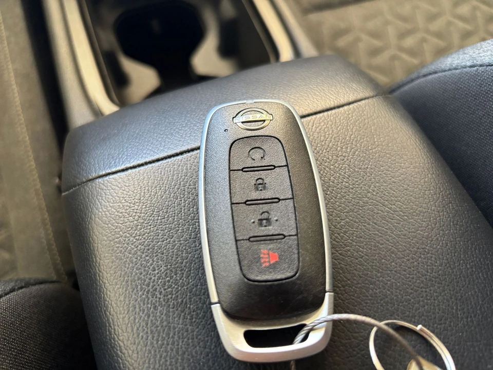 2026 Nissan Kicks - Image 24 of 31