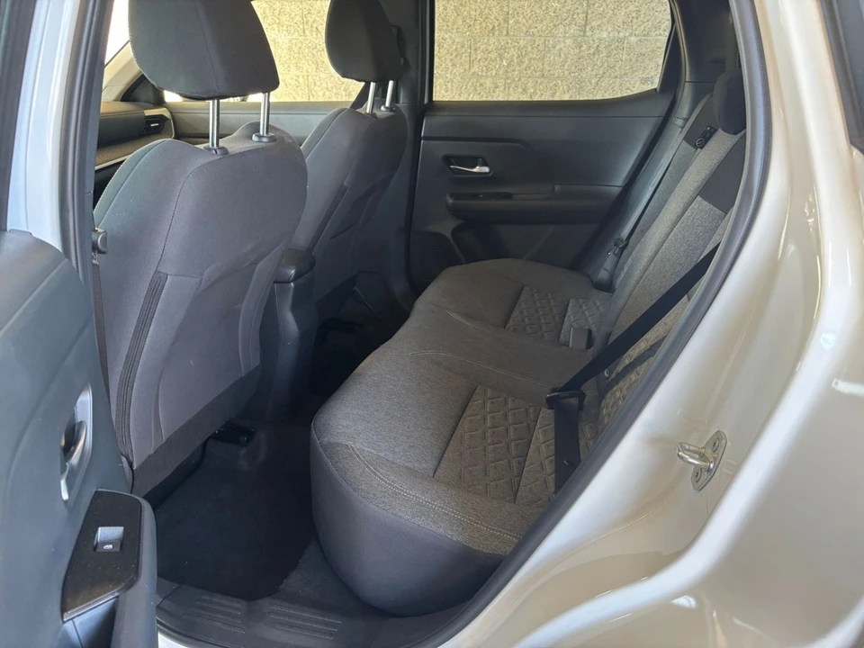 2026 Nissan Kicks - Image 26 of 31