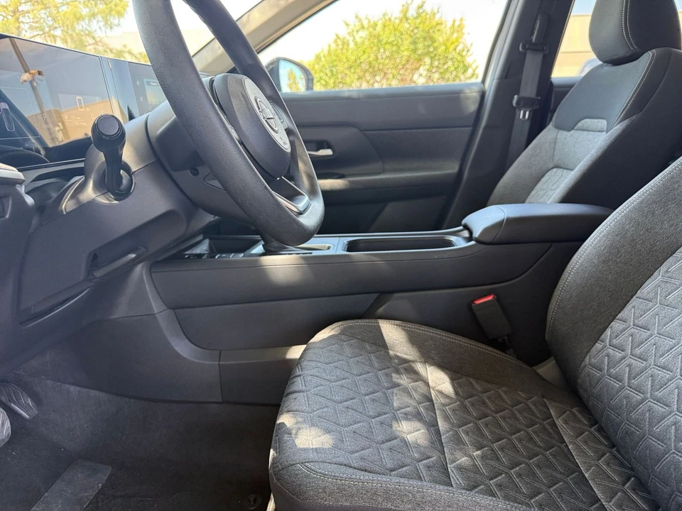 2026 Nissan Kicks - Image 28 of 31