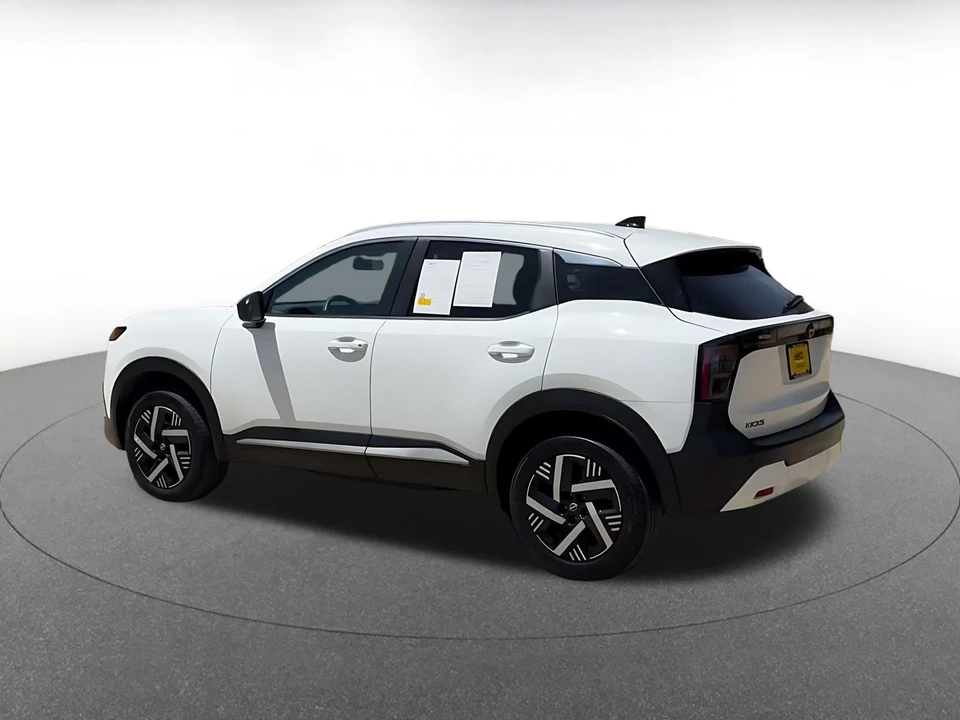 2026 Nissan Kicks - Image 11 of 31