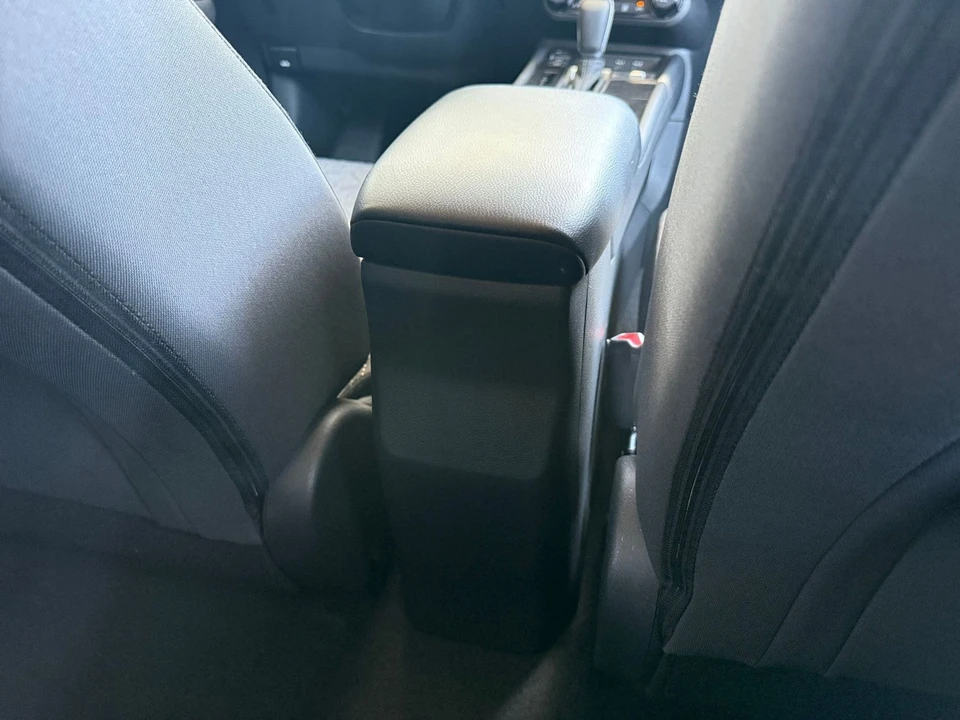 2026 Nissan Kicks - Image 24 of 31