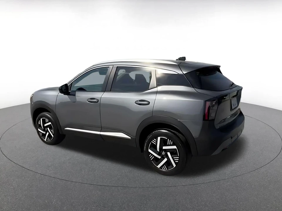2026 Nissan Kicks - Image 11 of 31