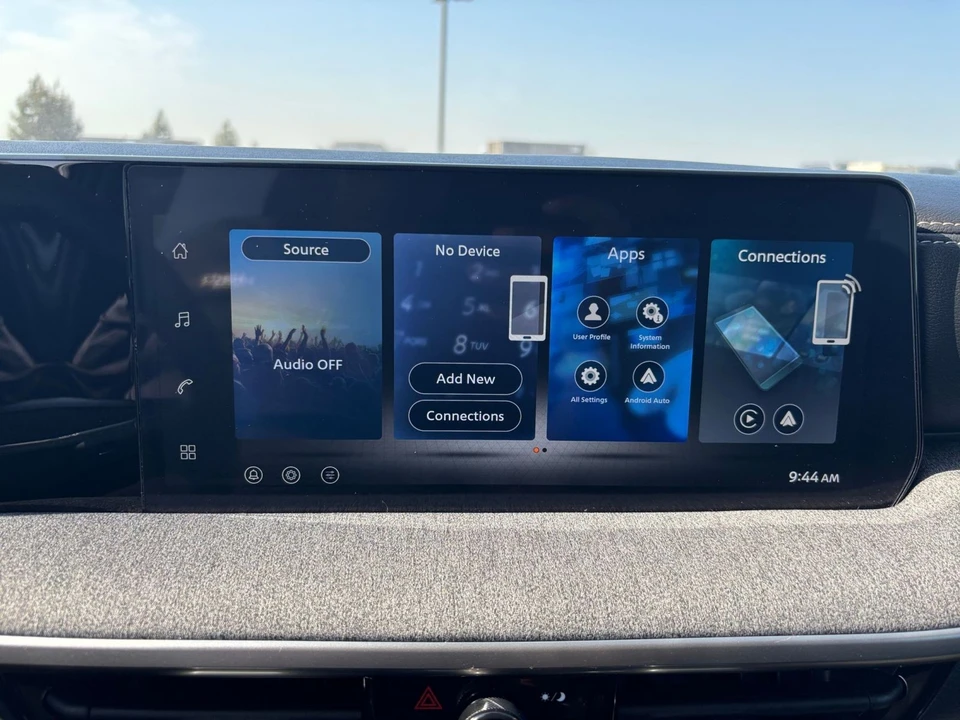 2026 Nissan Kicks - Image 21 of 31