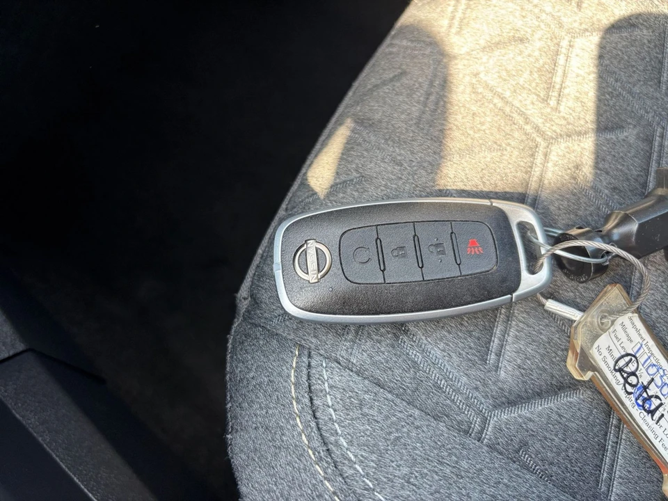 2026 Nissan Kicks - Image 24 of 31