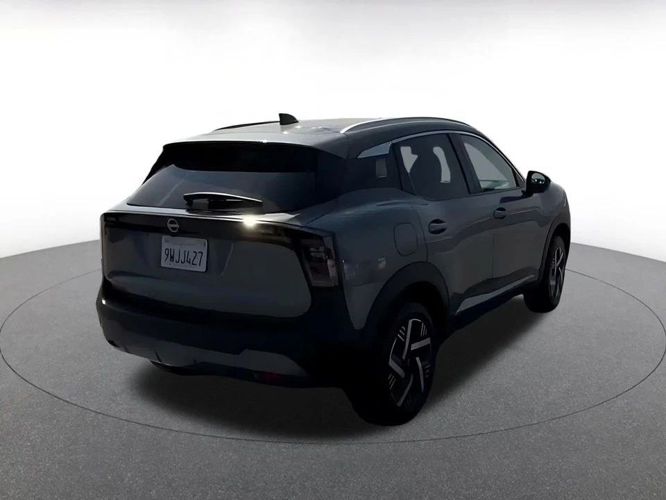 2026 Nissan Kicks - Image 15 of 31