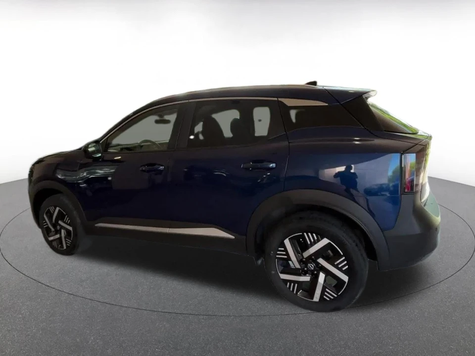 2026 Nissan Kicks - Image 12 of 31