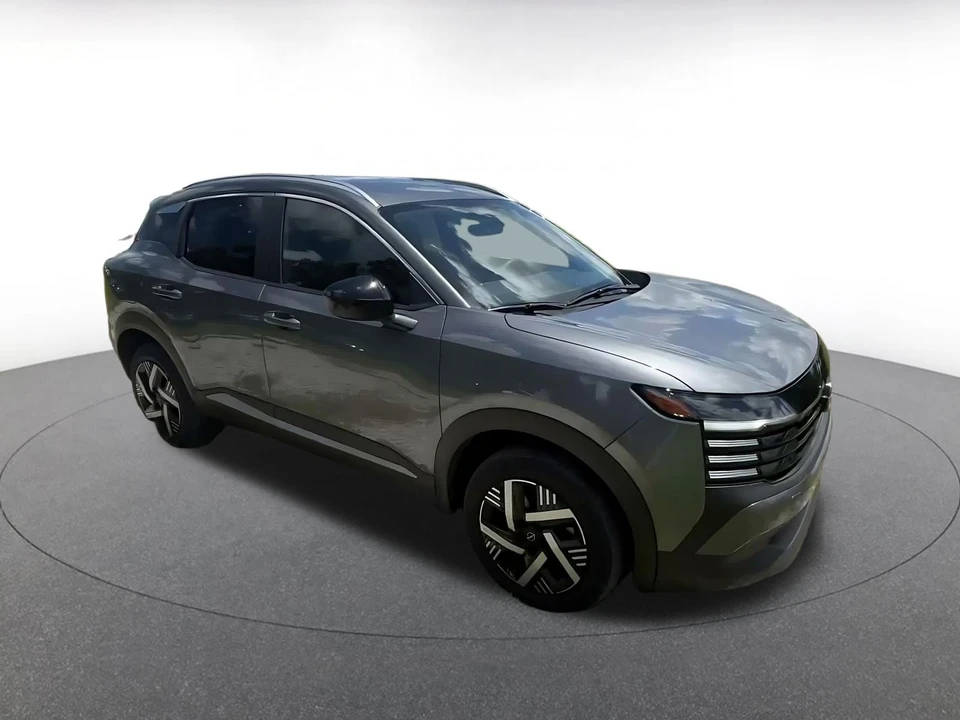 2026 Nissan Kicks - Image 2 of 31