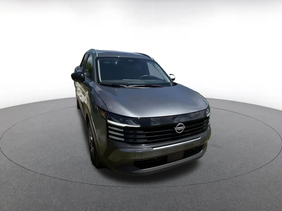 2026 Nissan Kicks - Image 3 of 31
