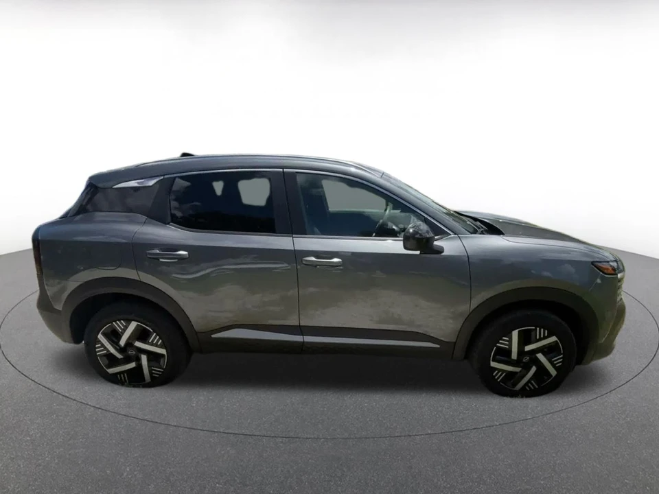 2026 Nissan Kicks - Image 17 of 31