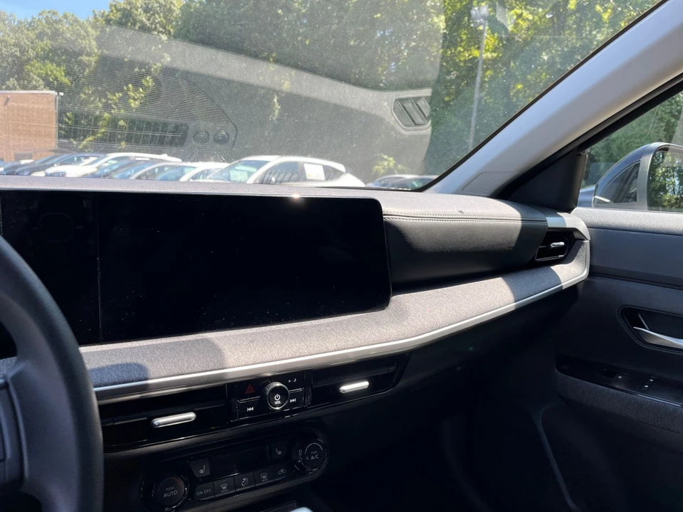 2026 Nissan Kicks - Image 19 of 31