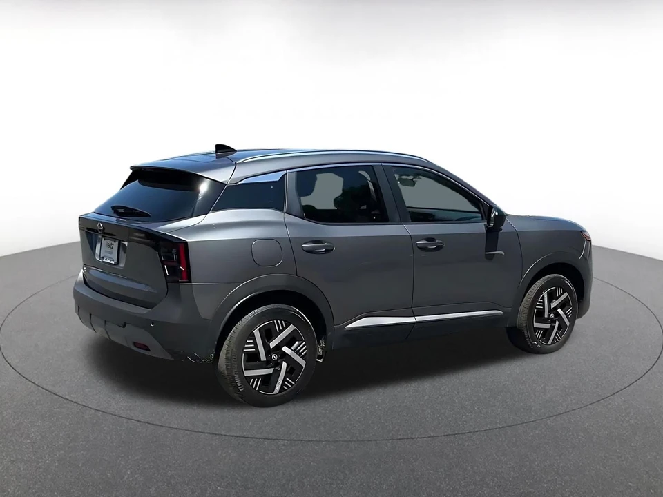 2026 Nissan Kicks - Image 17 of 31