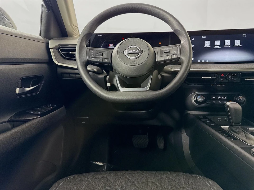 2026 Nissan Kicks - Image 3 of 31