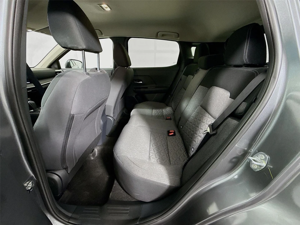 2026 Nissan Kicks - Image 15 of 31