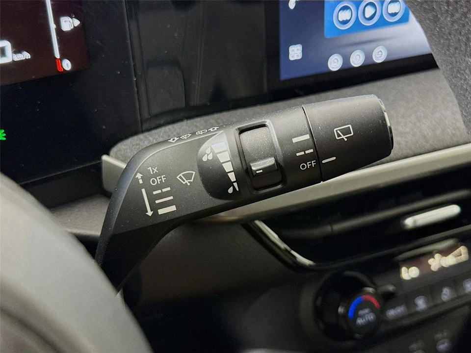 2026 Nissan Kicks - Image 6 of 31
