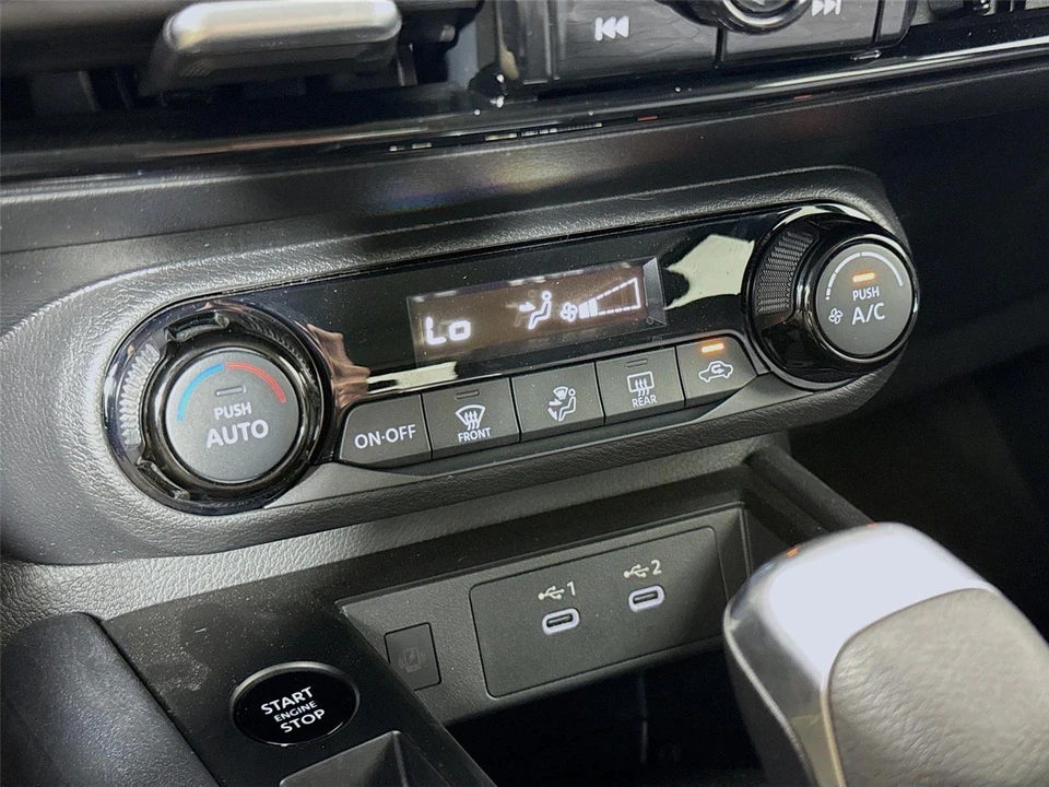 2026 Nissan Kicks - Image 12 of 31