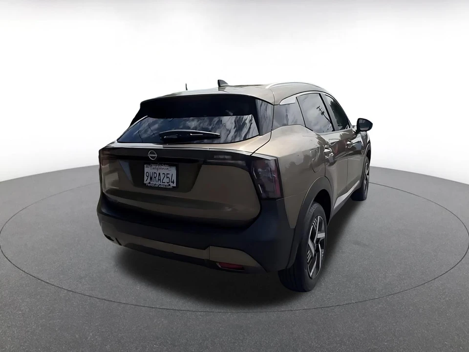 2026 Nissan Kicks - Image 15 of 31