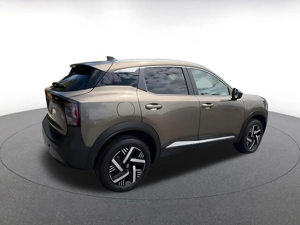 2026 Nissan Kicks - Image 16 of 31