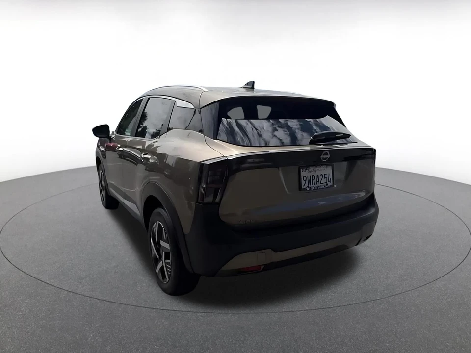 2026 Nissan Kicks - Image 12 of 31