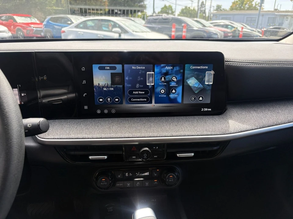 2026 Nissan Kicks - Image 18 of 31