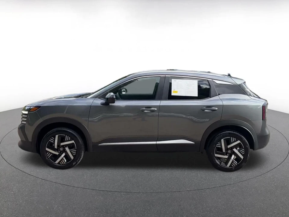 2026 Nissan Kicks - Image 9 of 31