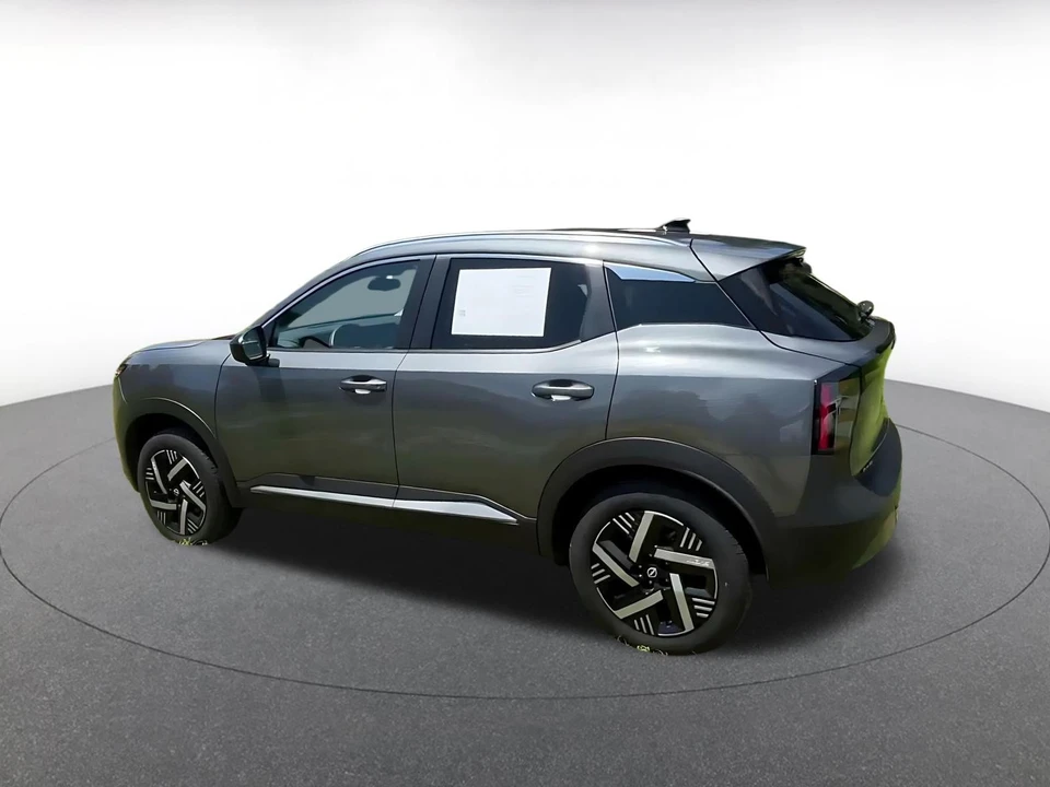 2026 Nissan Kicks - Image 11 of 31