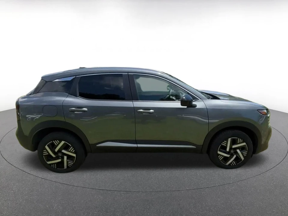 2026 Nissan Kicks - Image 17 of 31