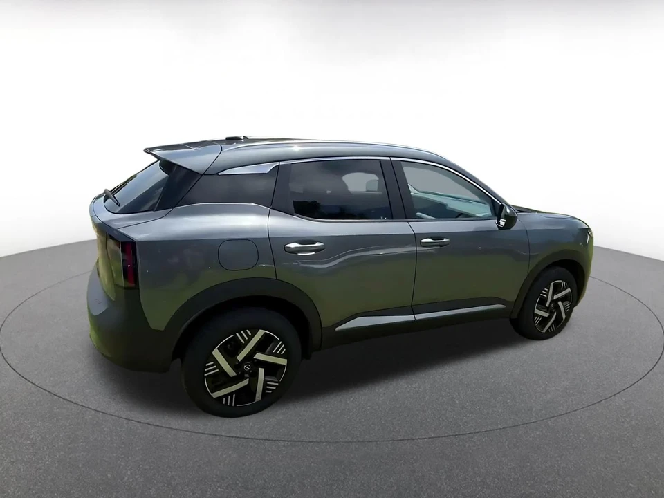 2026 Nissan Kicks - Image 16 of 31