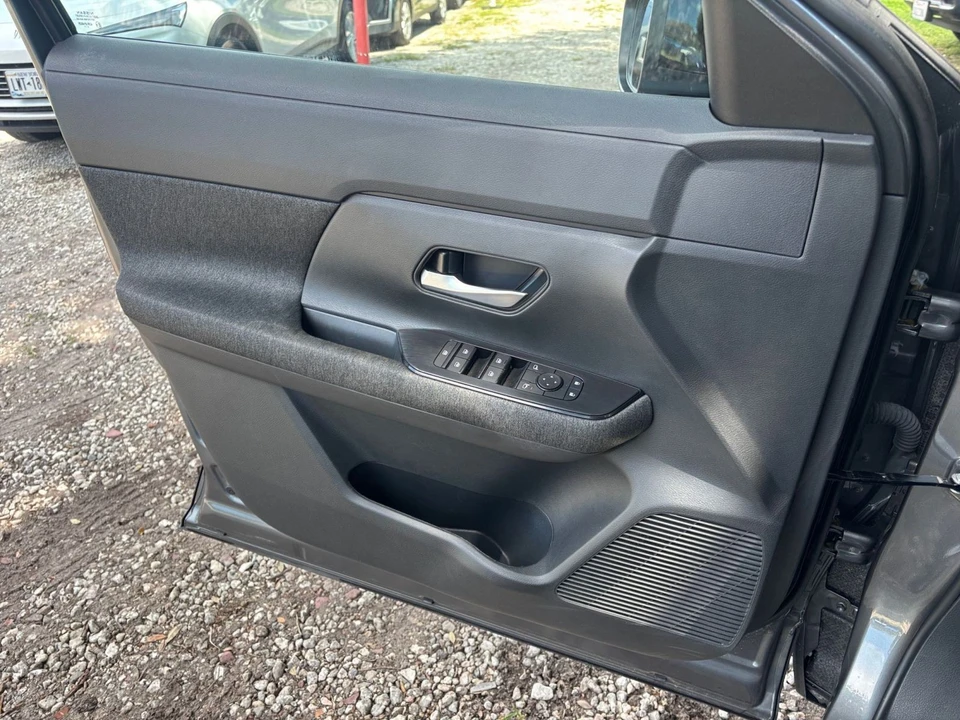 2026 Nissan Kicks - Image 20 of 31