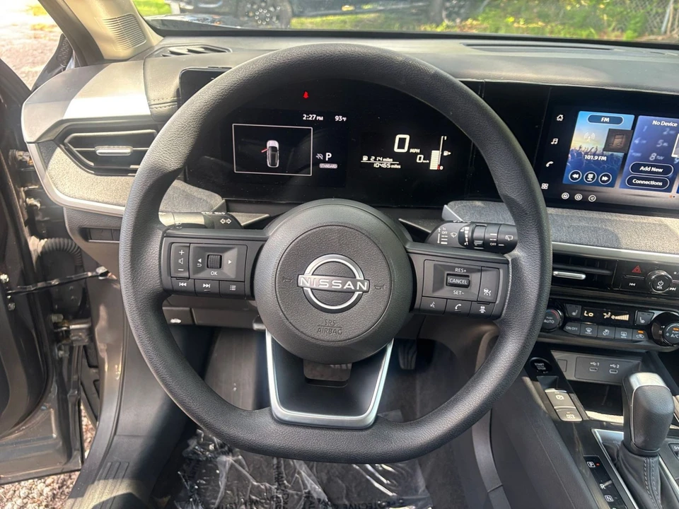 2026 Nissan Kicks - Image 28 of 31