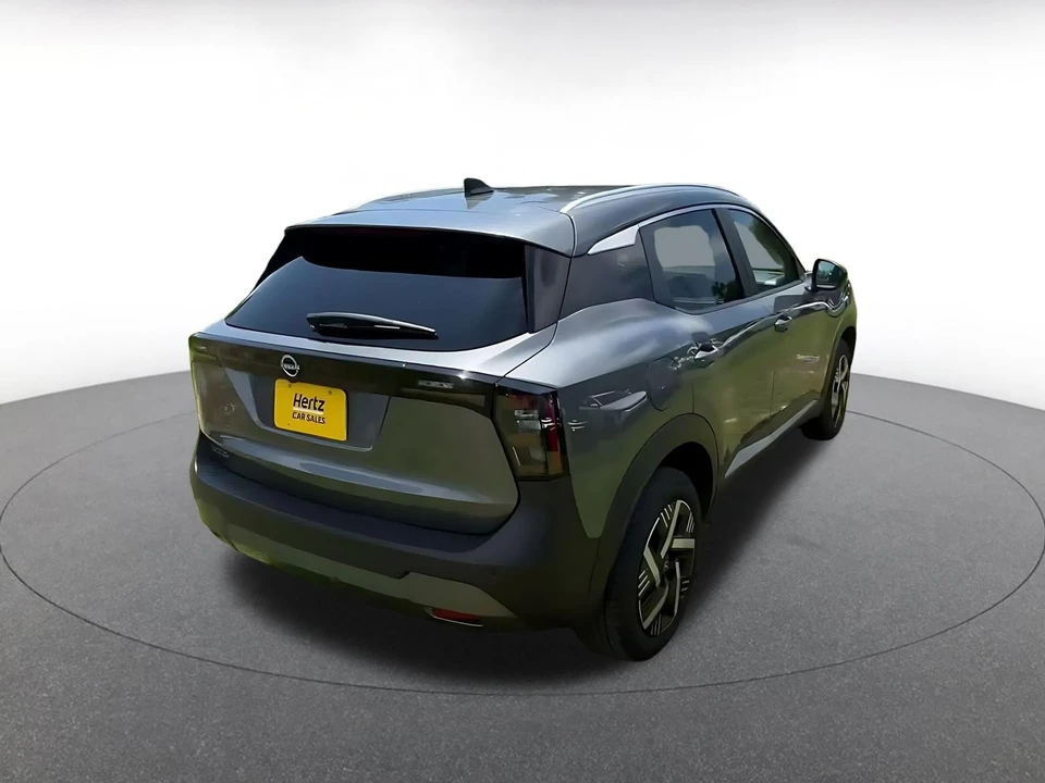 2026 Nissan Kicks - Image 15 of 31