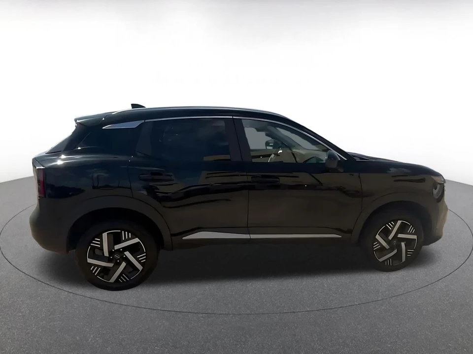 2026 Nissan Kicks - Image 18 of 31