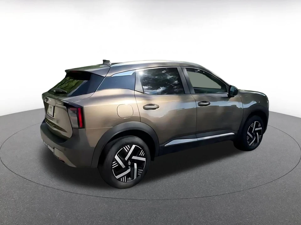 2026 Nissan Kicks - Image 16 of 31