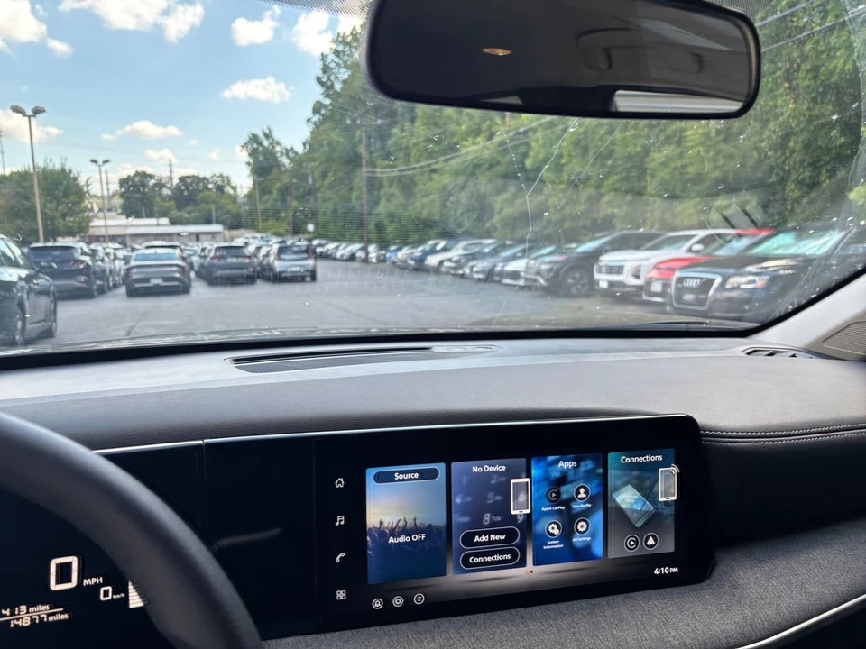 2026 Nissan Kicks - Image 18 of 31