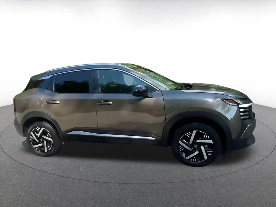 2026 Nissan Kicks - Image 17 of 31