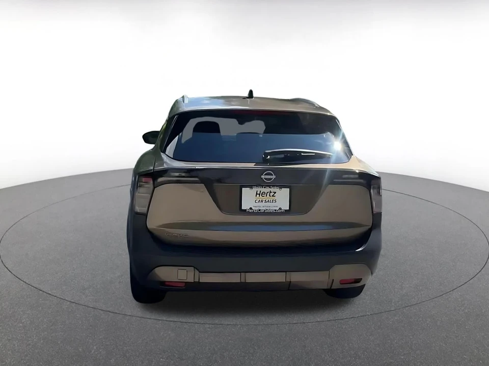 2026 Nissan Kicks - Image 14 of 31