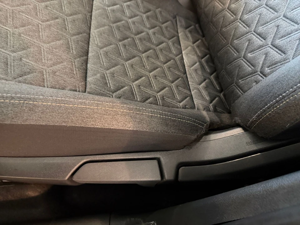 2026 Nissan Kicks - Image 24 of 31