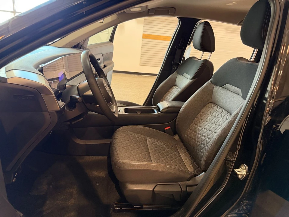 2026 Nissan Kicks - Image 27 of 31