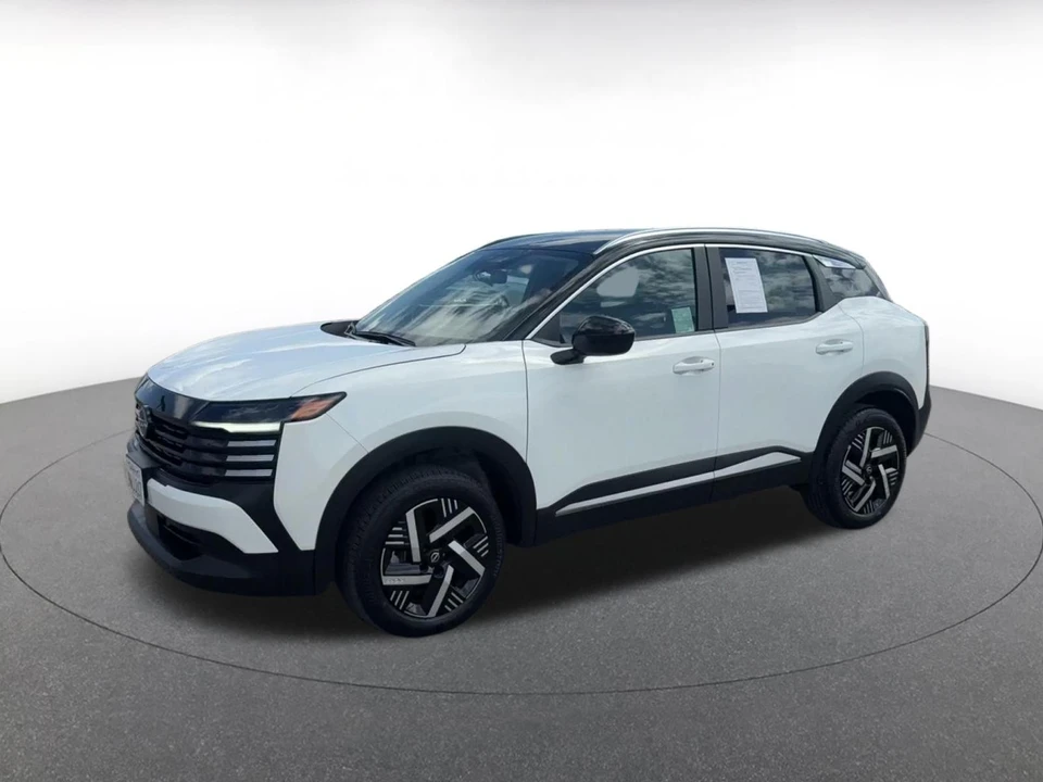 2026 Nissan Kicks - Image 8 of 31