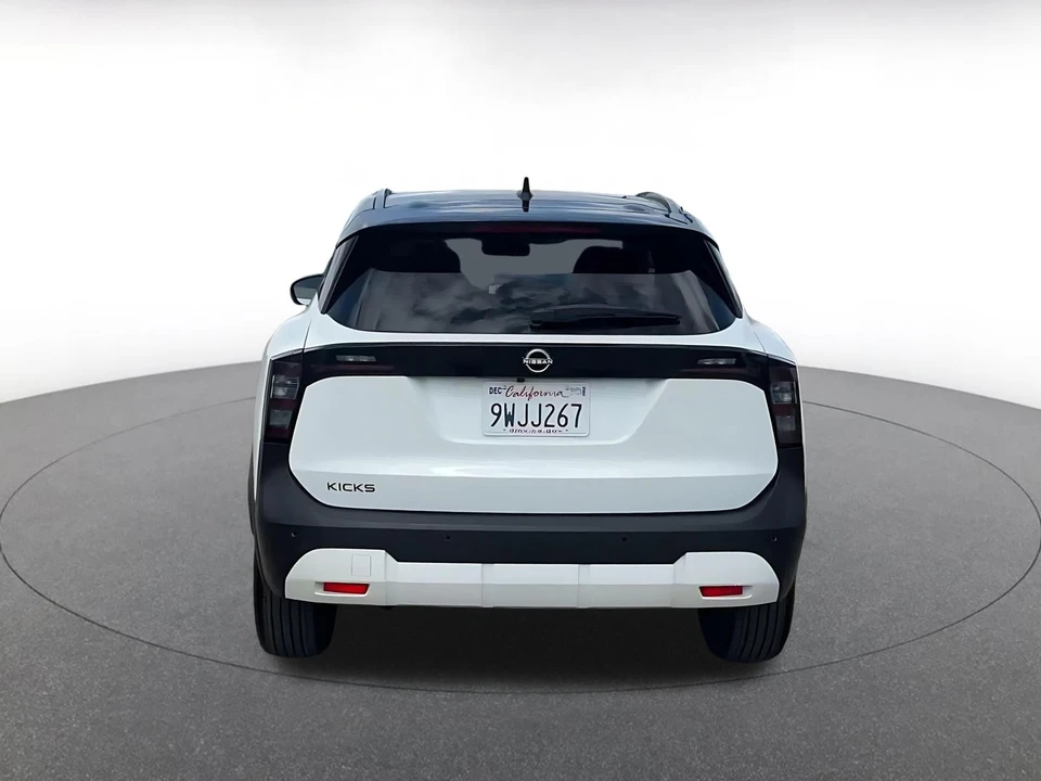 2026 Nissan Kicks - Image 14 of 31