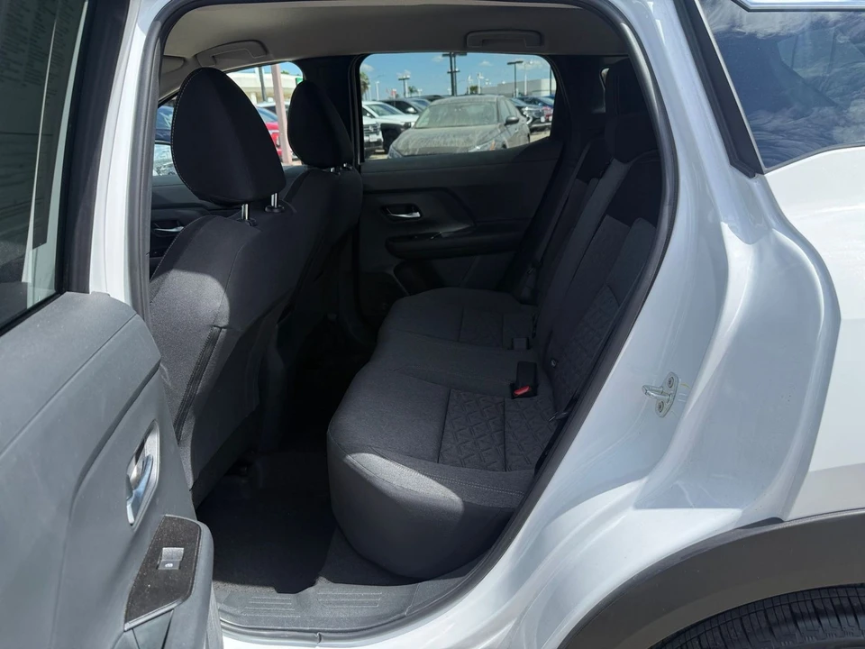 2026 Nissan Kicks - Image 26 of 31
