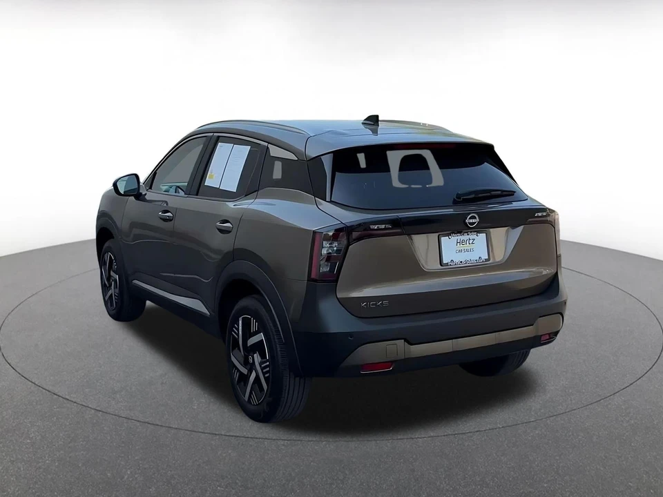 2026 Nissan Kicks - Image 12 of 31