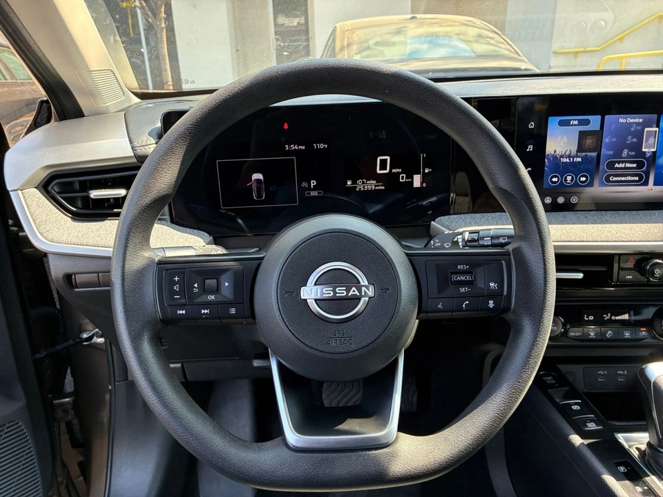 2026 Nissan Kicks - Image 28 of 31