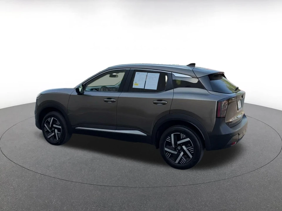 2026 Nissan Kicks - Image 11 of 31