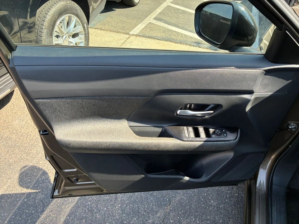 2026 Nissan Kicks - Image 20 of 31