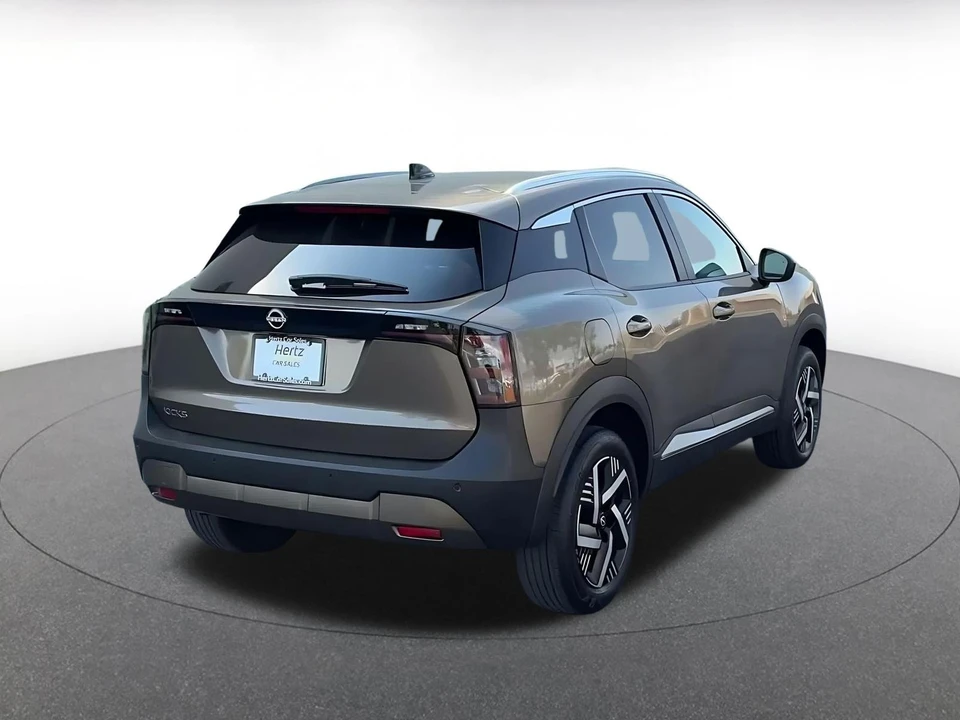 2026 Nissan Kicks - Image 15 of 31