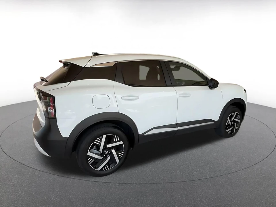 2026 Nissan Kicks - Image 16 of 31