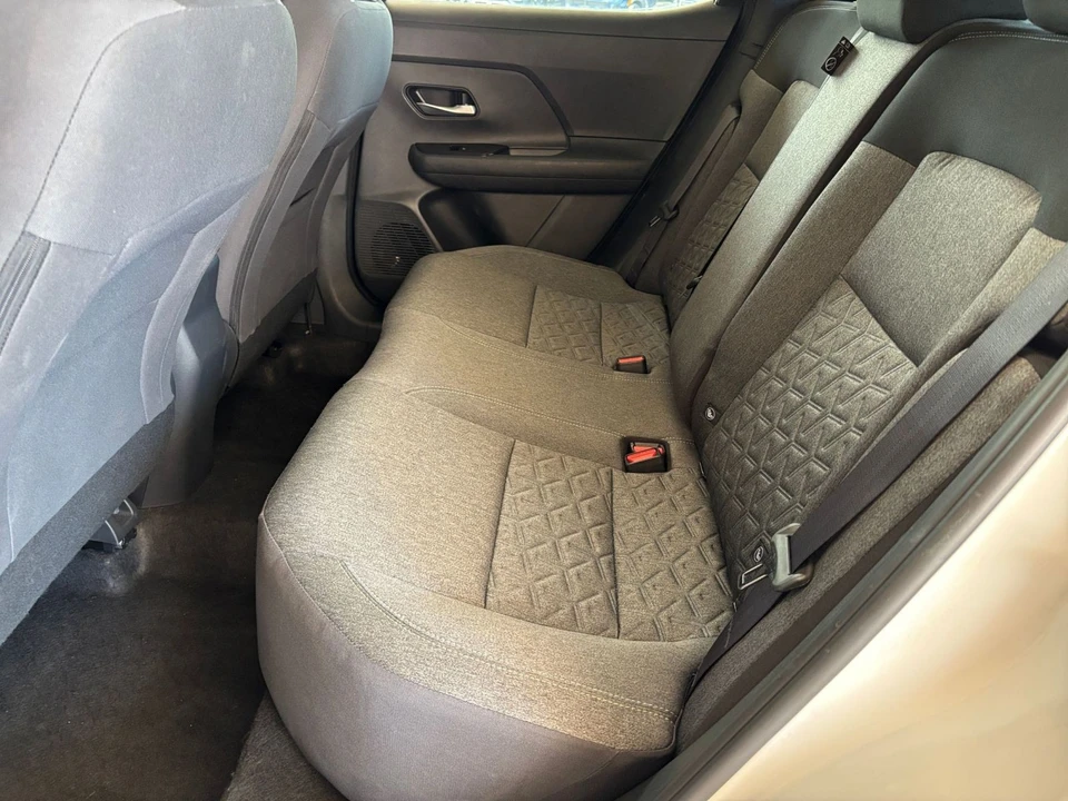 2026 Nissan Kicks - Image 26 of 31