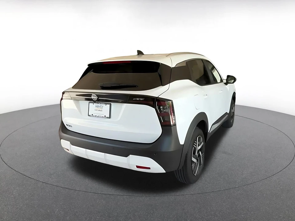 2026 Nissan Kicks - Image 15 of 31